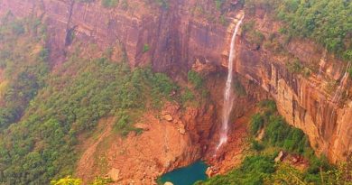 Nohkalikai Falls