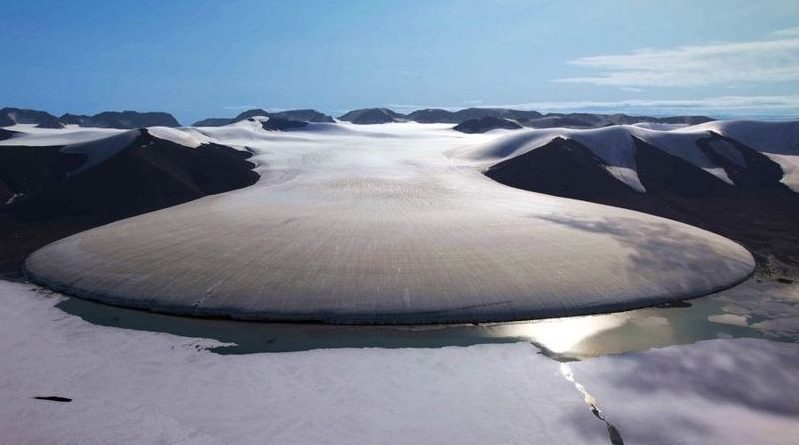 Elephant Glacier