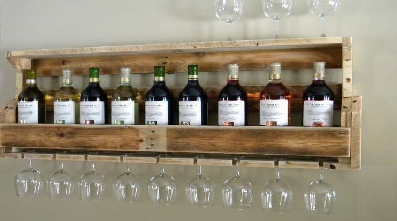 DIY Pallet Wine Rack